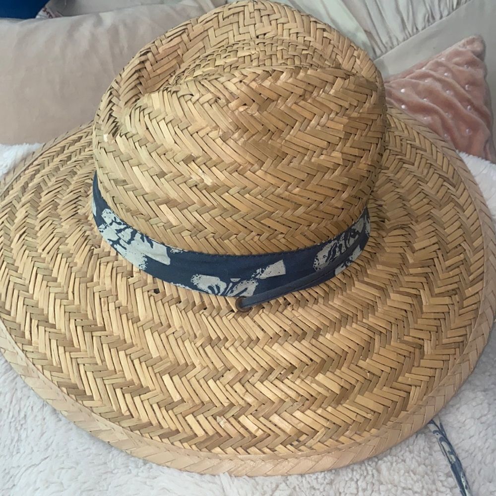 Bluewater Beach Straw Hat with Drawstring!